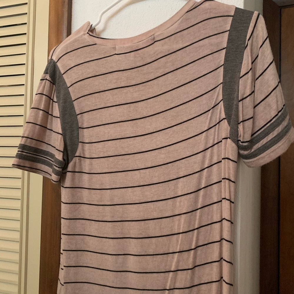 pink flowy top